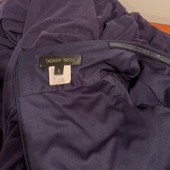 Tadashi Shoji Navy Asymmetrical Ruched Sleeve Gown - Picture 13 of 13